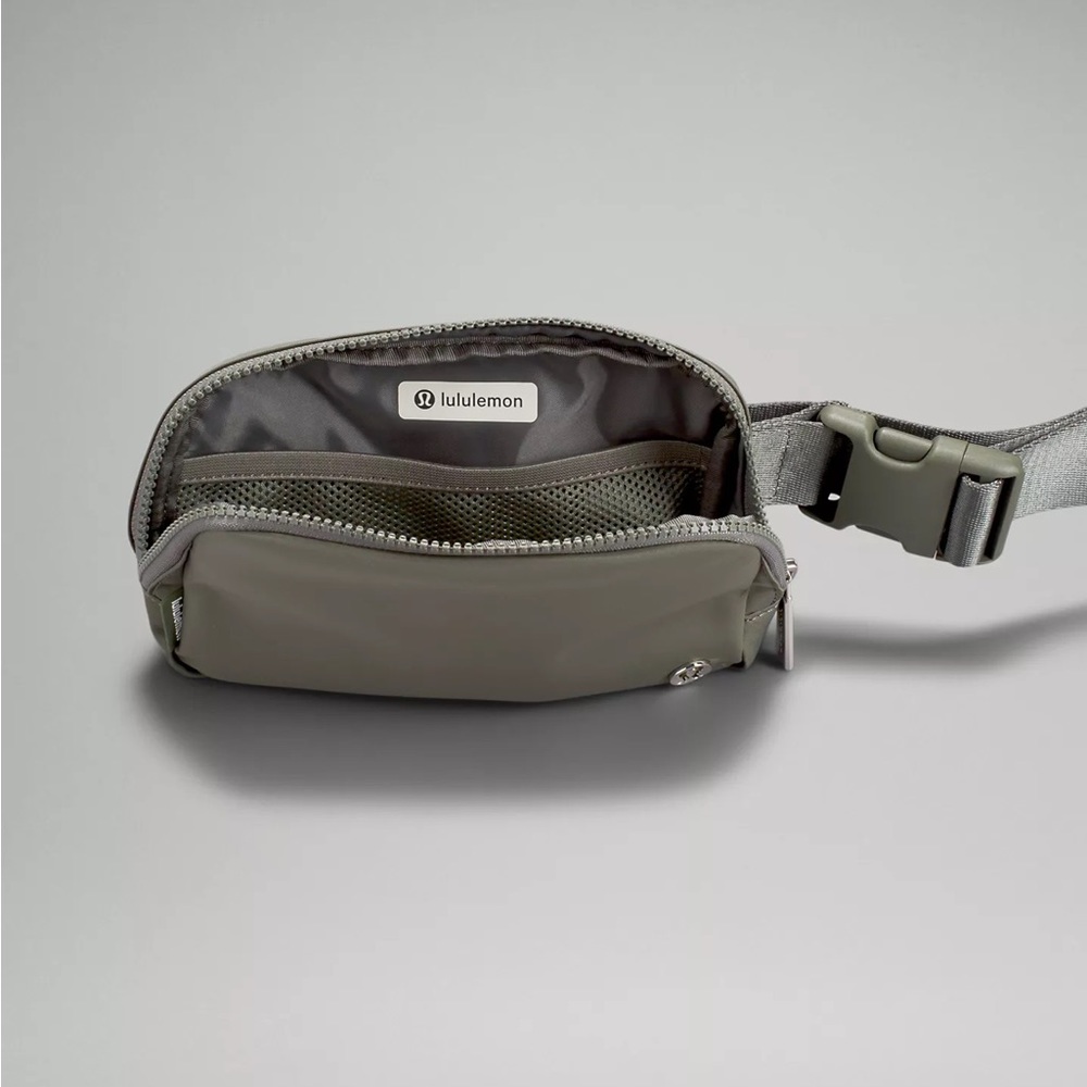 lululemon Everywhere Belt Bag Grey Sage - Picture 3 of 5